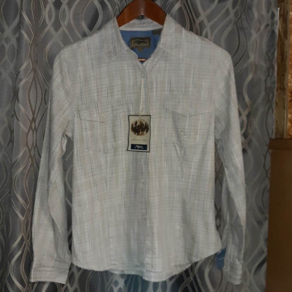 Roper womens western shirt size small NWT; PTP = 20”